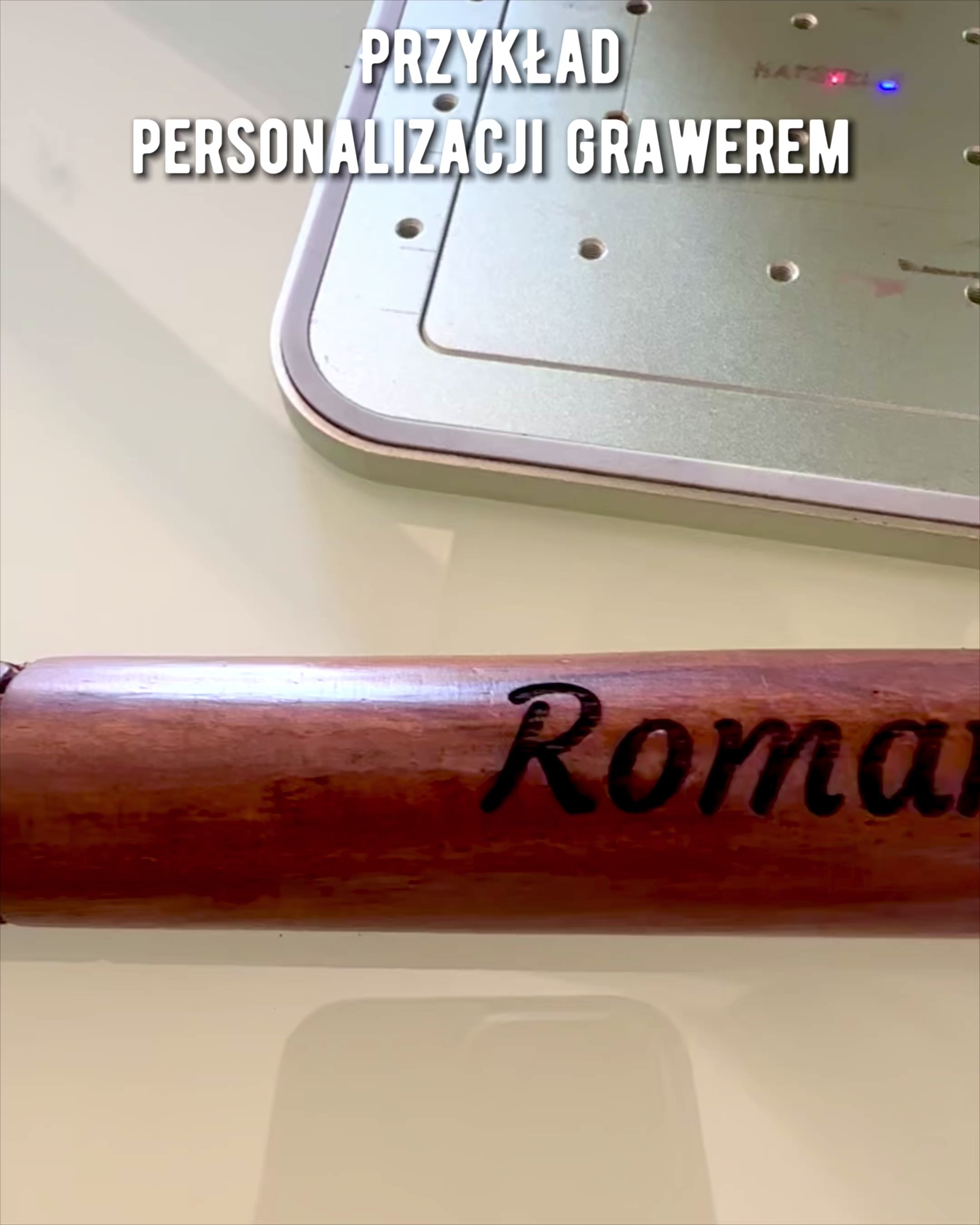 Bastón de Viaje Tallado a Mano, para caminar "Królewski Wędrowiec" en color marrón con patrones