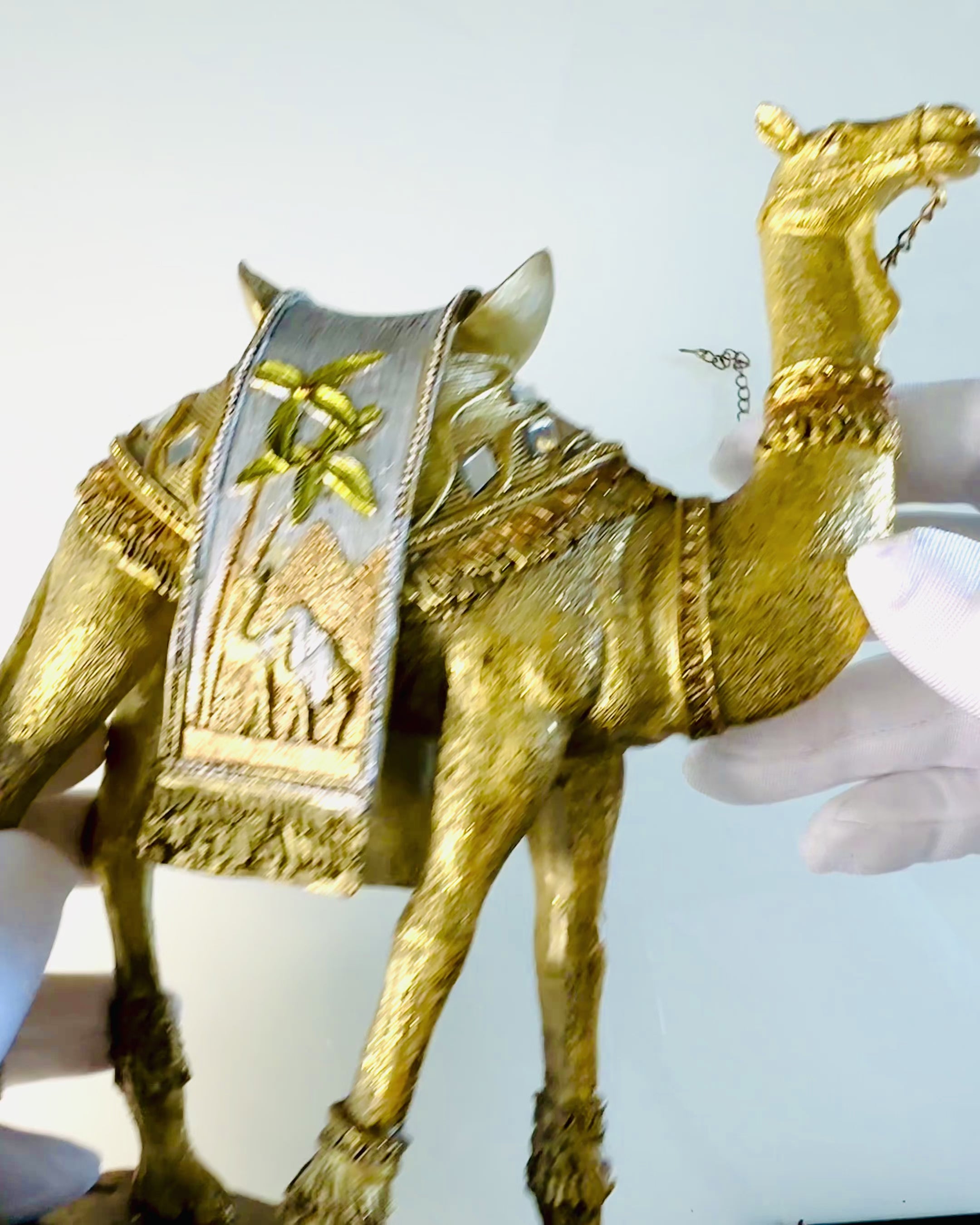 Statuetka Viajero del Desierto Decorativo Camello de Resina con Posibilidad de Grabado