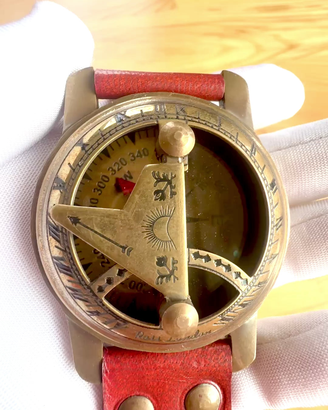 Reloj de Sol con Brújula - Hecho a Mano, Artesanía Auténtica, posibilidad de grabado