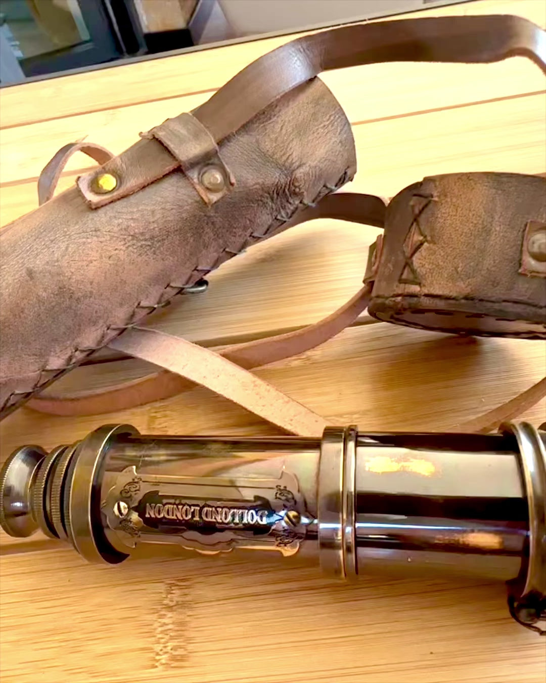 Luneta Premium "Voyager" con Luneta Grabada y Estuche de Cuero Natural, posibilidad de personalización con grabado para regalo