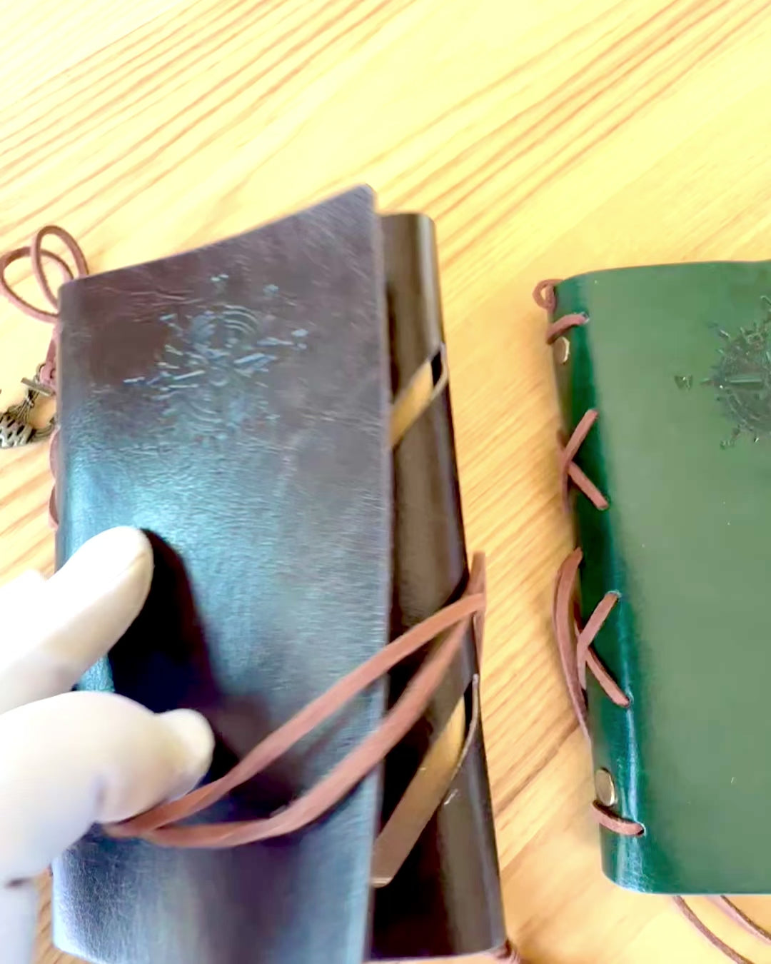 Cuaderno de Navegación Vintage tamaño A6 o A7 - con Motivo de Brújula y Hojas con Rodamientos - Disponible en varias Variantes de Color, posibilidad de grabado