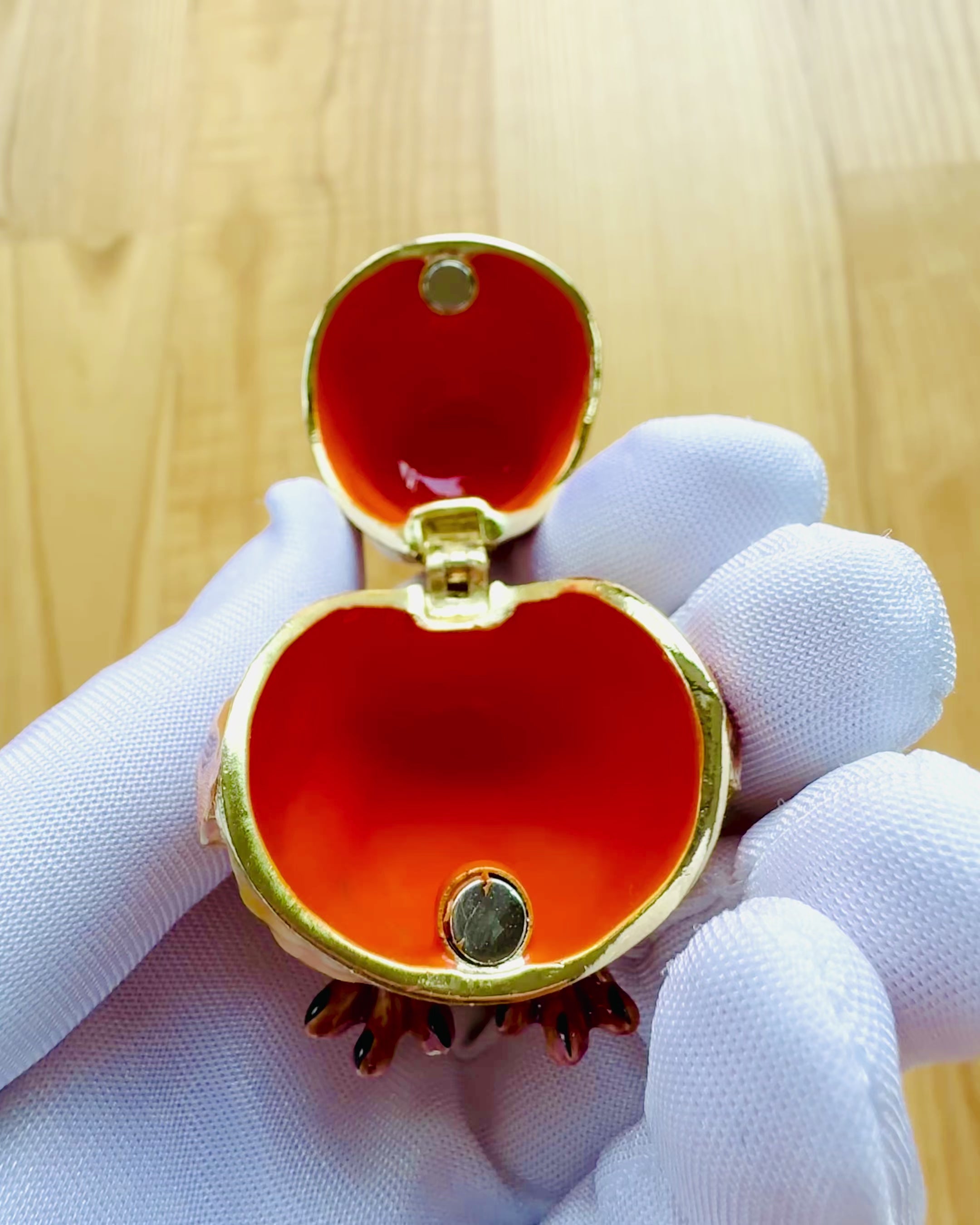 "Urocza Sówka z Kryształkami - Skrytka na Biżuterię z możliwością personalizacji grawerem, prezent" en español es: "Encantadora Lechuza con Cristales - Caja de Joyería con opción de personalización con grabado, regalo".