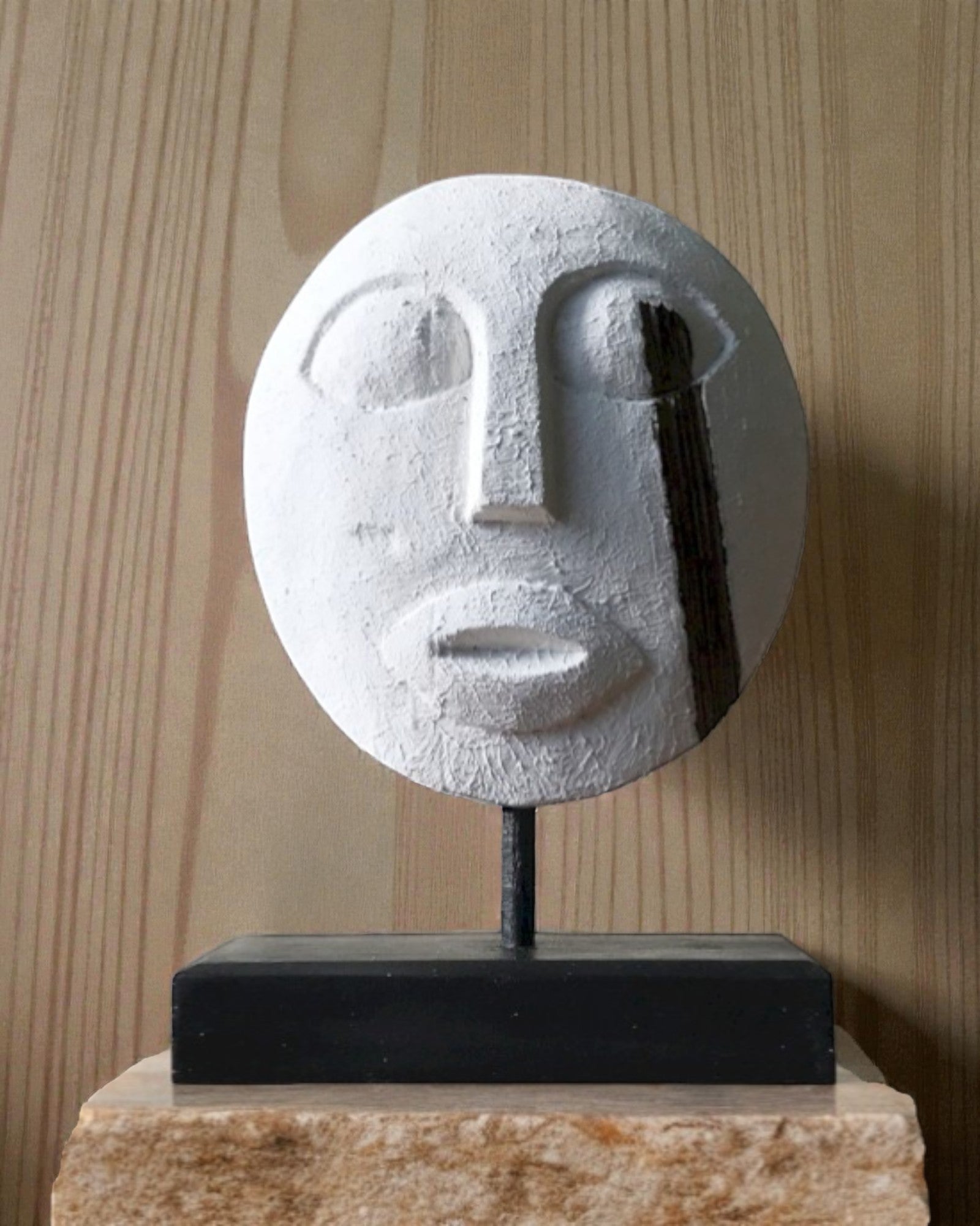 Máscara timorense Guardián de los Ancestros 27x20 cm – Blanca