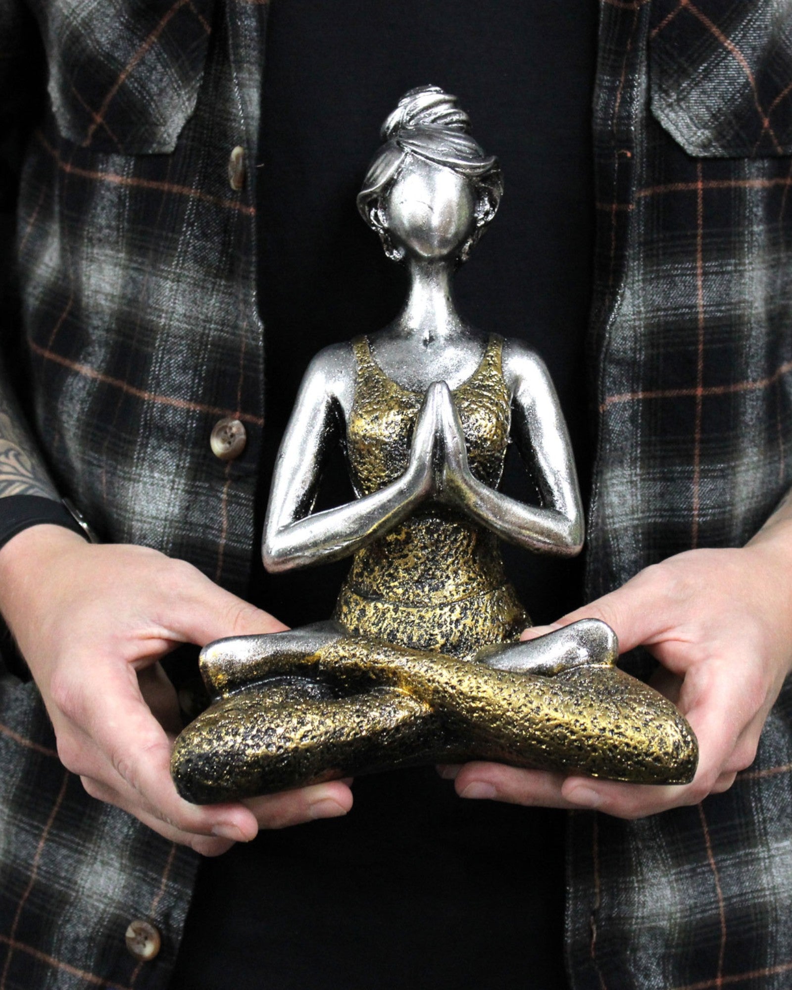 Figura de mujer 24 cm – Yoga energía dorado-turquesa