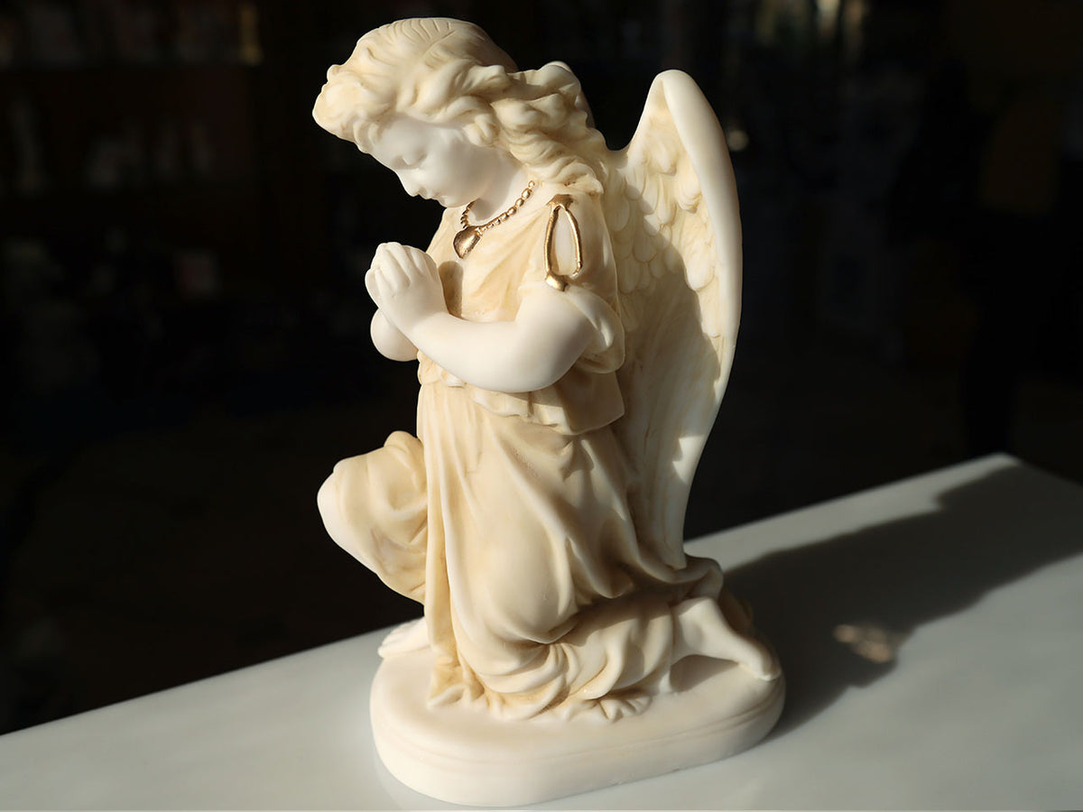 Ángel de alabastro rezando - Figura de alabastro de 25cm personalizable con grabado