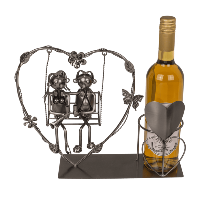 Soporte metálico para botella - Pareja enamorada en un columpio dentro de un corazón, posibilidad de personalización mediante grabado