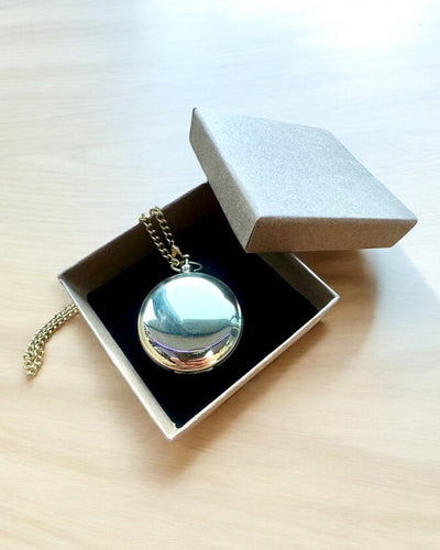 Brújula de color dorado Aventura – Elegante Navegador de Descubrimientos