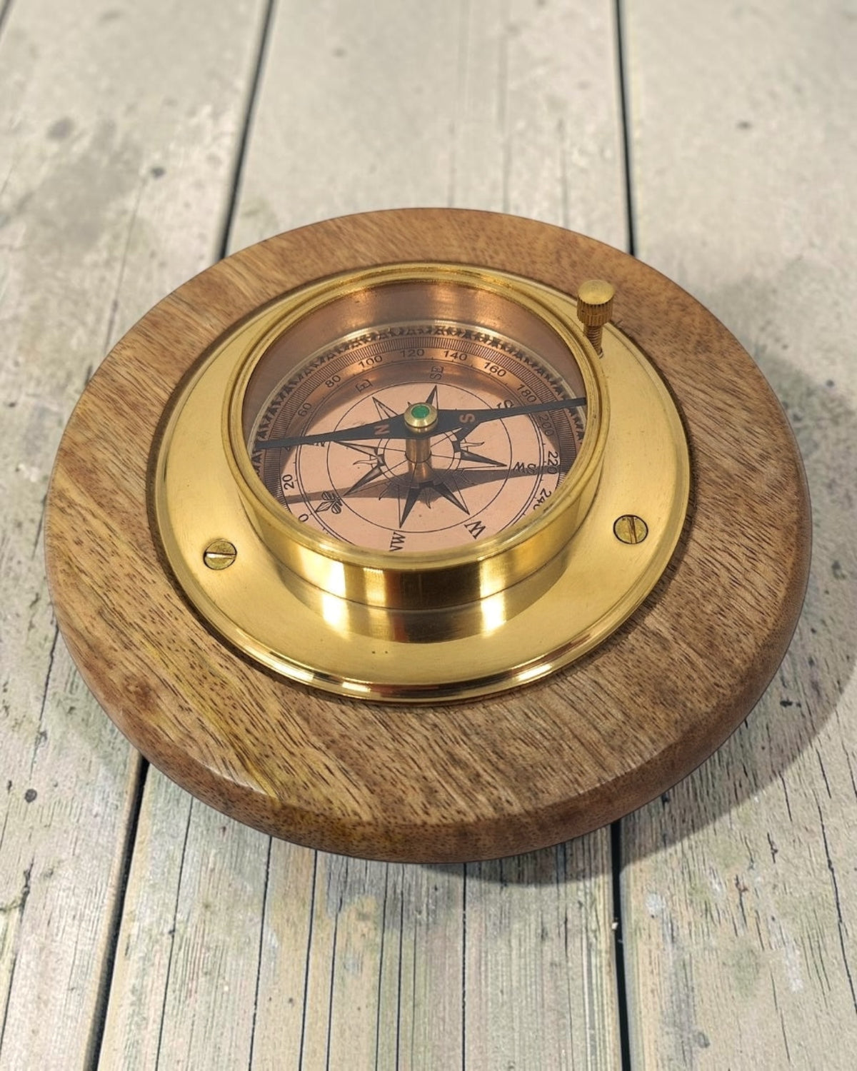 Elegante brújula decorativa con acabado de latón, grabado personalizado, 15 cm, ideal para regalo a amantes de los viajes, hecha de madera y vidrio
