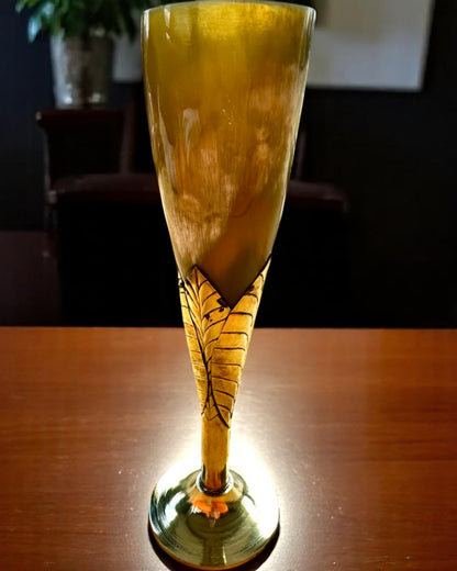 Copa "Duch del Oficio" de cuerno de búfalo y latón – hecha a mano en India, 22 cm, posibilidad de personalización con grabado para regalo