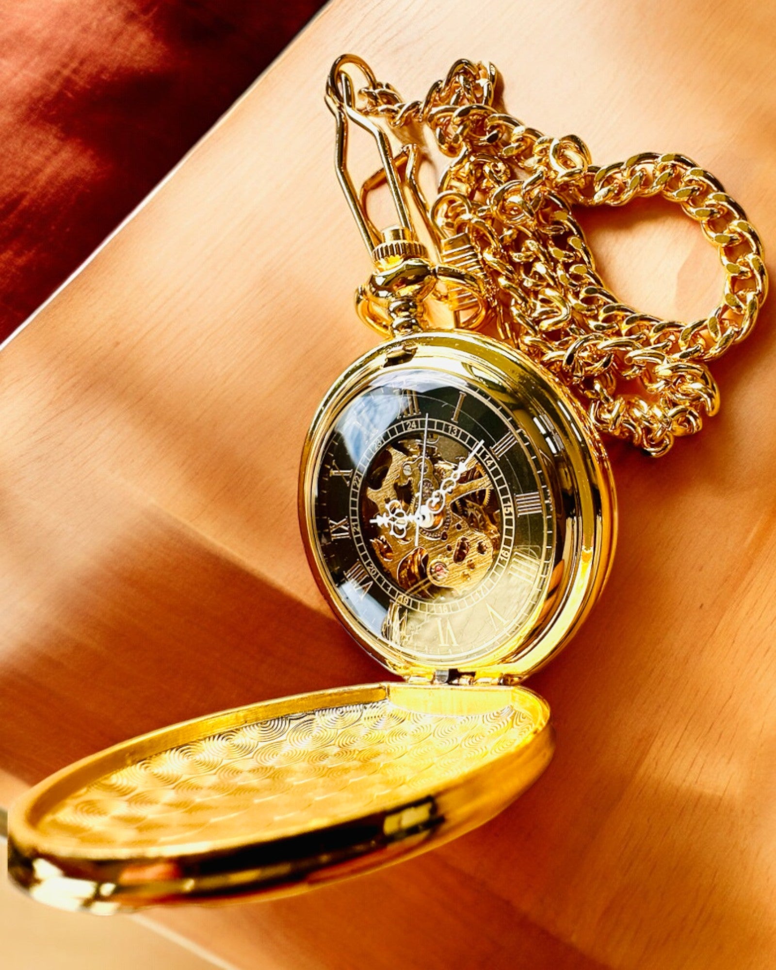Reloj de Bolsillo Grand Elegance con Doble Tapa, Manual, Color Dorado, con grabado para regalo