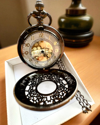 Reloj de Bolsillo Negro „Midnight Elegance”, personalización para regalo con grabado