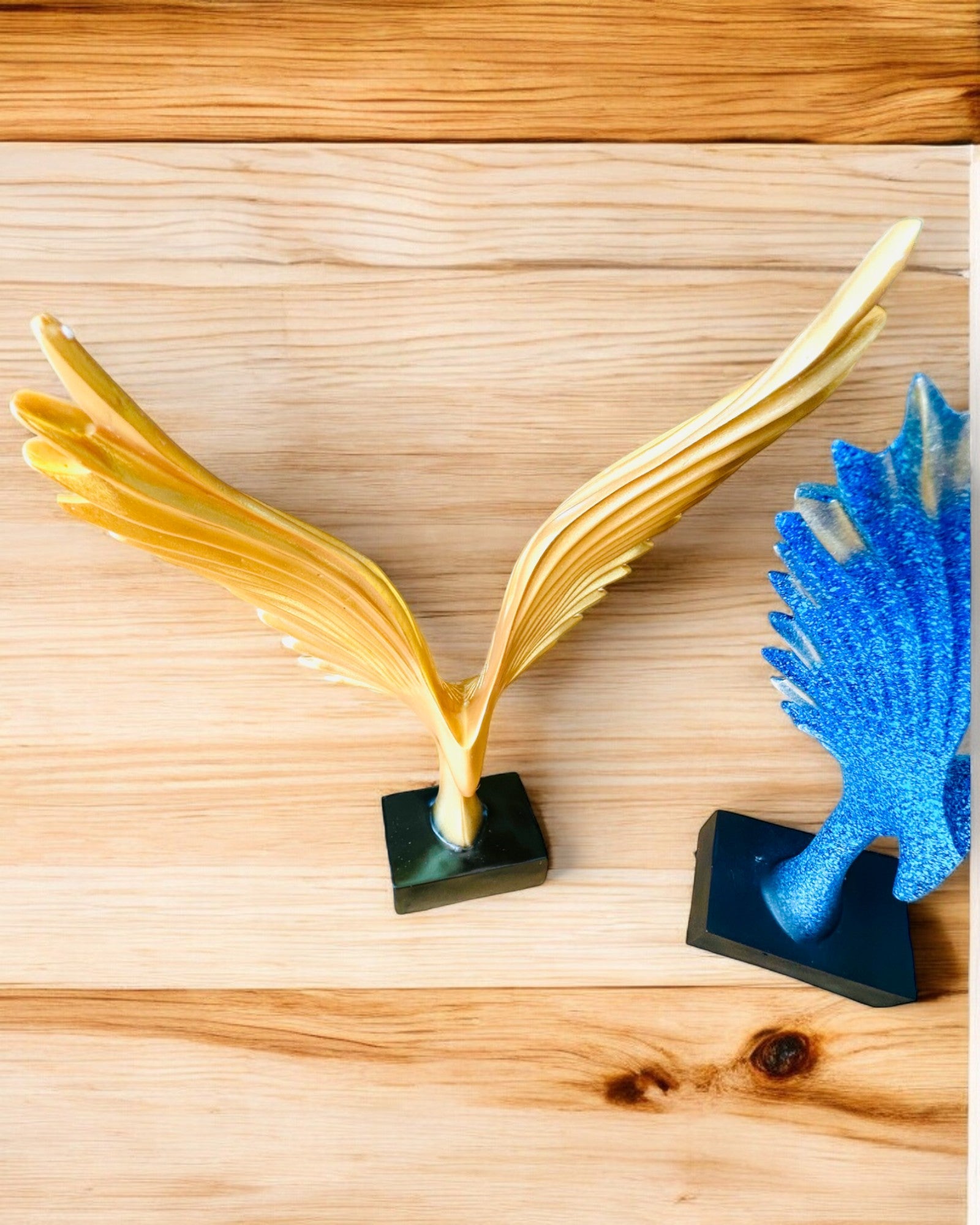 Figura Elegante de Alas de Ángel de 33 cm de altura – "Guardianes Alados", posibilidad de personalización con grabado para regalo, personalización, 3 variantes de color