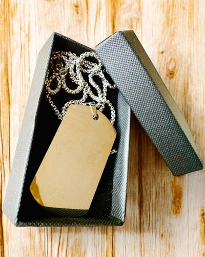 Collar con Dog Tag "Tres Tonos de Estilo" - Placa de Identificación - Colgante Elegante de Acero Inoxidable con Opción de Grabado