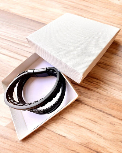 Pulsera "StyleTwist" con personalización grabada