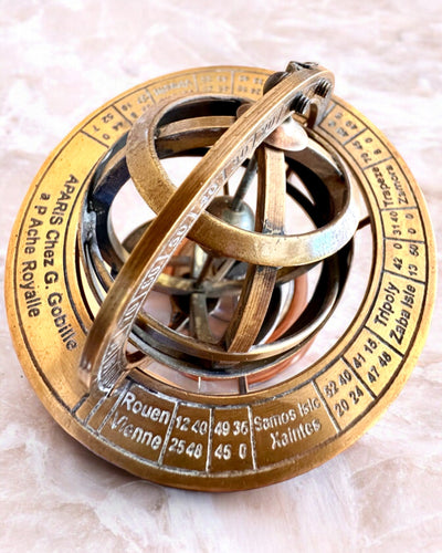 Armilla de latón "AstroGlobe" de 13 cm de altura, hecha a mano con opción de grabado, decoración para oficina