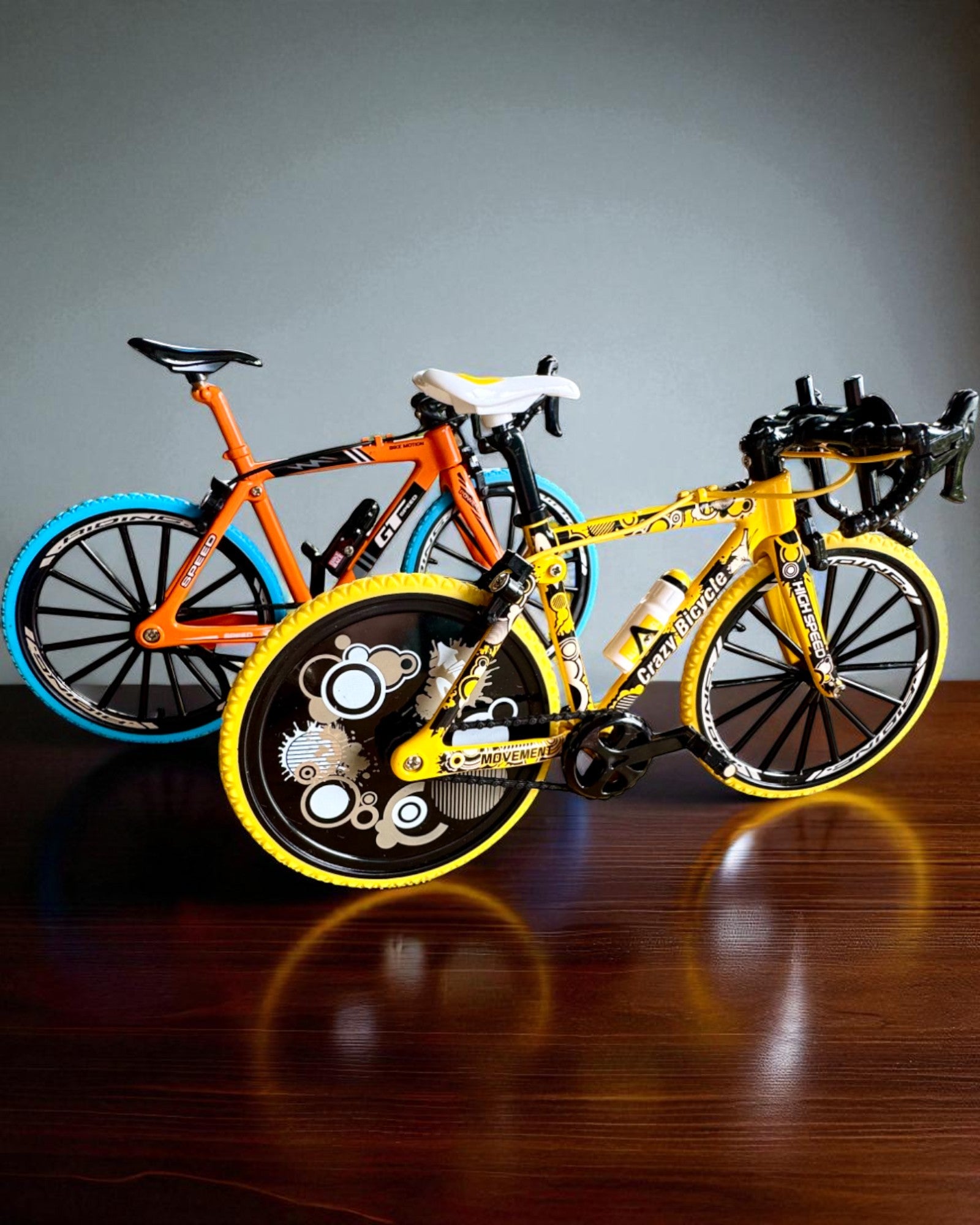 Modelo en miniatura de metal Bicicleta Coleccionable "Speed Rider 1.2" – personalización con grabado para regalo, 2 variantes de color