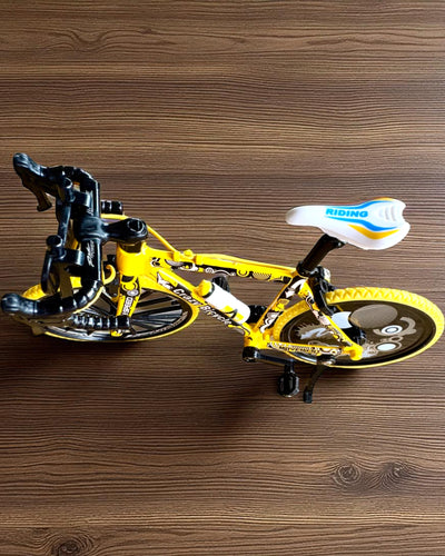 Modelo en miniatura de metal Bicicleta Coleccionable "Speed Rider 1.2" – personalización con grabado para regalo, 2 variantes de color