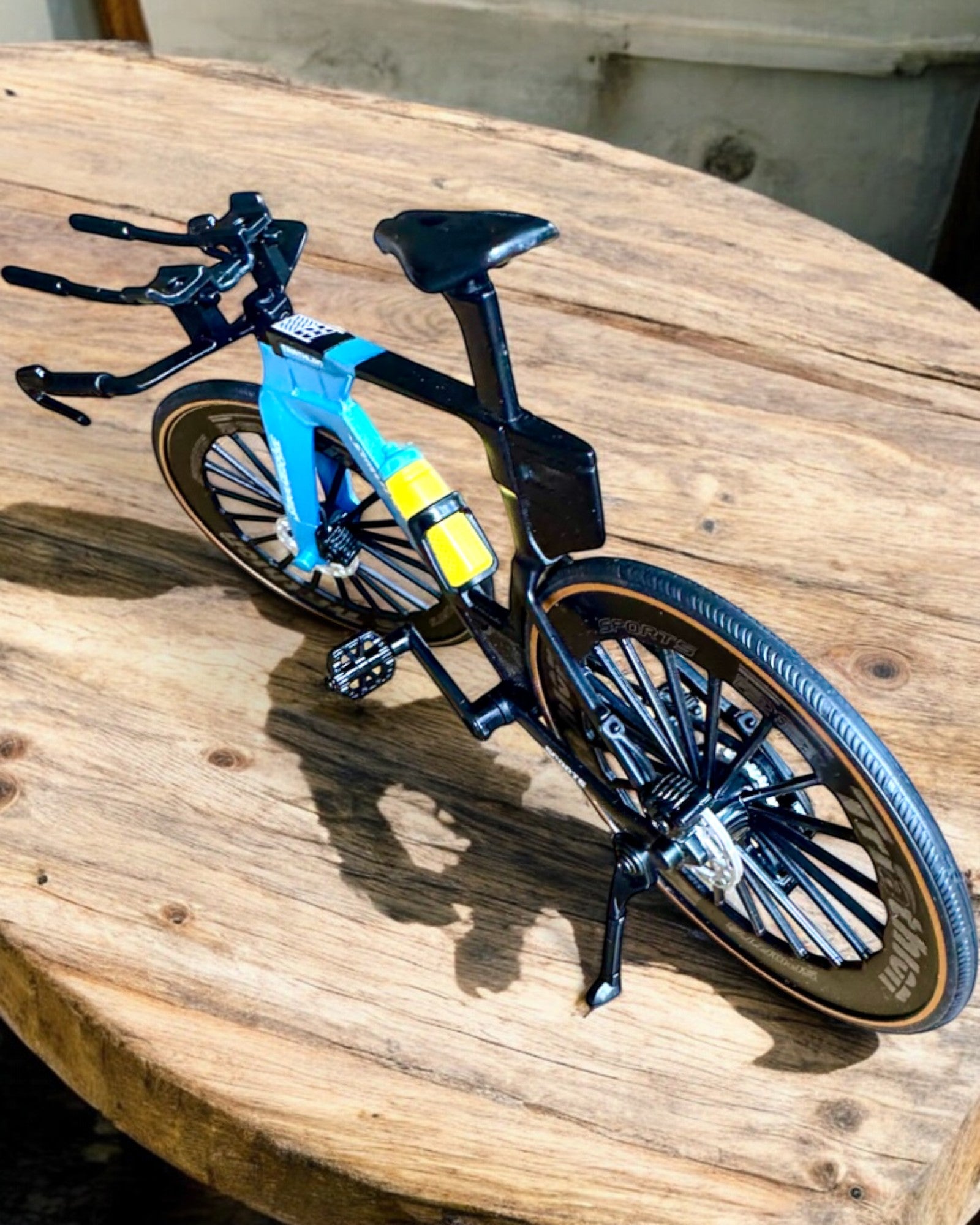 Modelo en Miniatura de Bicicleta de Triatlón "SpeedStorm 1.2" personalización con grabado para regalo