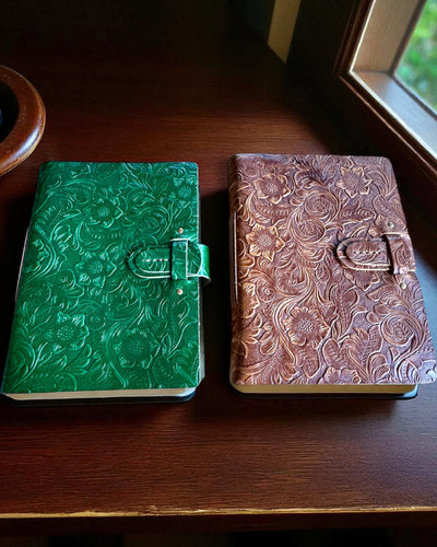 Cuaderno de Cuero Vintage „Floralis” – grabado a mano, 400 páginas, posibilidad de grabado, 2 variantes