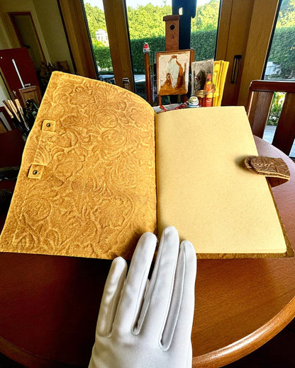 Cuaderno de Cuero Vintage „Floralis” – grabado a mano, 400 páginas, posibilidad de grabado, 2 variantes