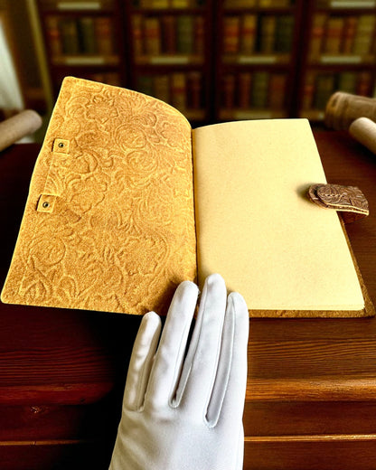 Cuaderno de Cuero Vintage „Floralis” – grabado a mano, 400 páginas, posibilidad de grabado, 2 variantes