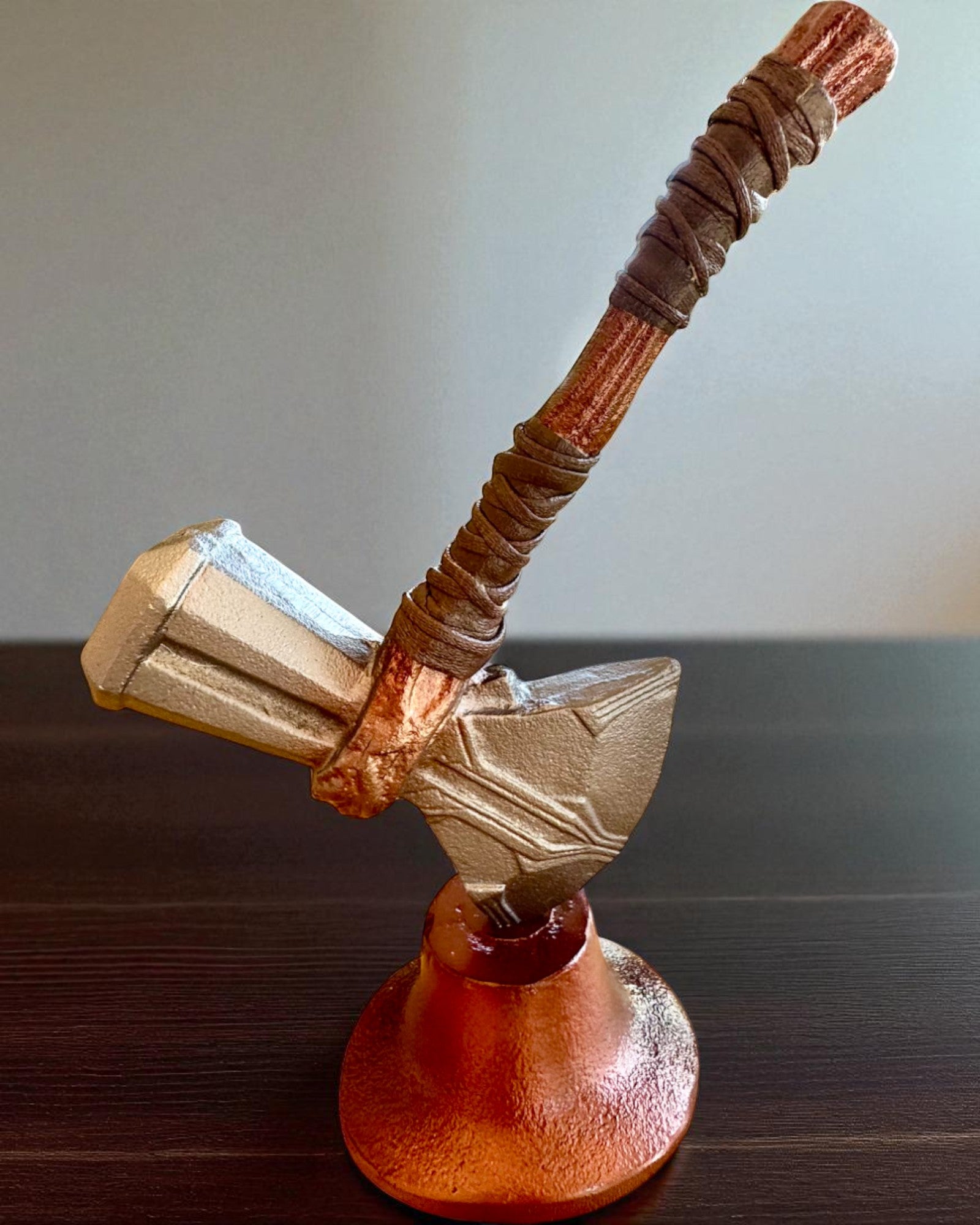 Storm Relic – martillo decorativo con base, 26 cm, hecho a mano, posibilidad de personalización con grabado para regalo