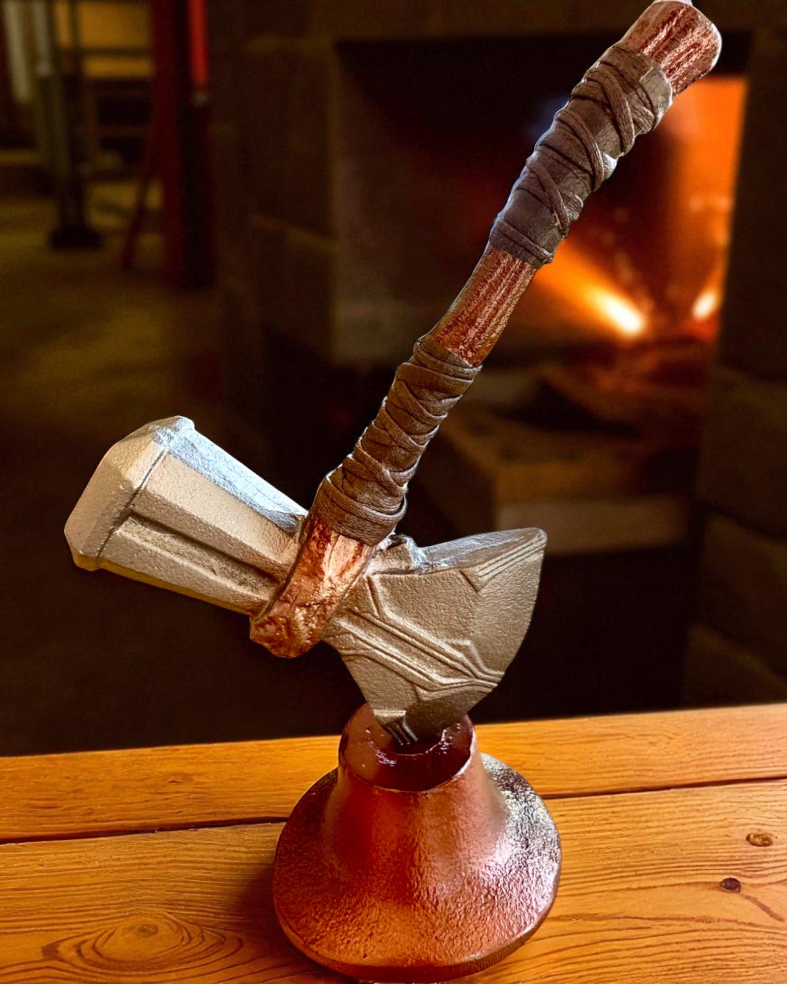 Storm Relic – martillo decorativo con base, 26 cm, hecho a mano, posibilidad de personalización con grabado para regalo