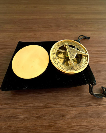 Kompas Solar Voyager 7cm – reloj solar de latón con brújula, personalización con grabado para regalo