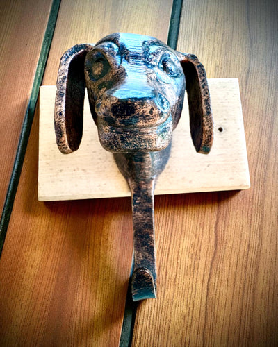 Perchero de latón Perro Amigo, hecho a mano, posibilidad de personalización con grabado en madera