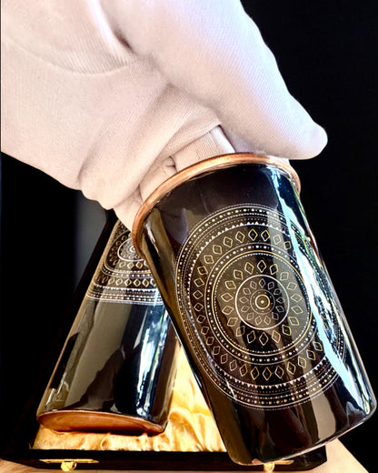 Conjunto de Cobre Mandala – Botella 1L + 2 Tazas en Estuche, posibilidad de personalización con grabado para regalo