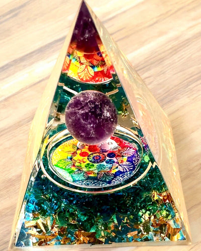 Pirámide Energética orgonita "Mystic Aura"