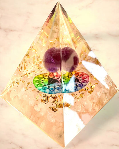 Piramide Energética de orgonita Pirámide de Energía "Armonía de la Luz" - Cristalina, para regalo