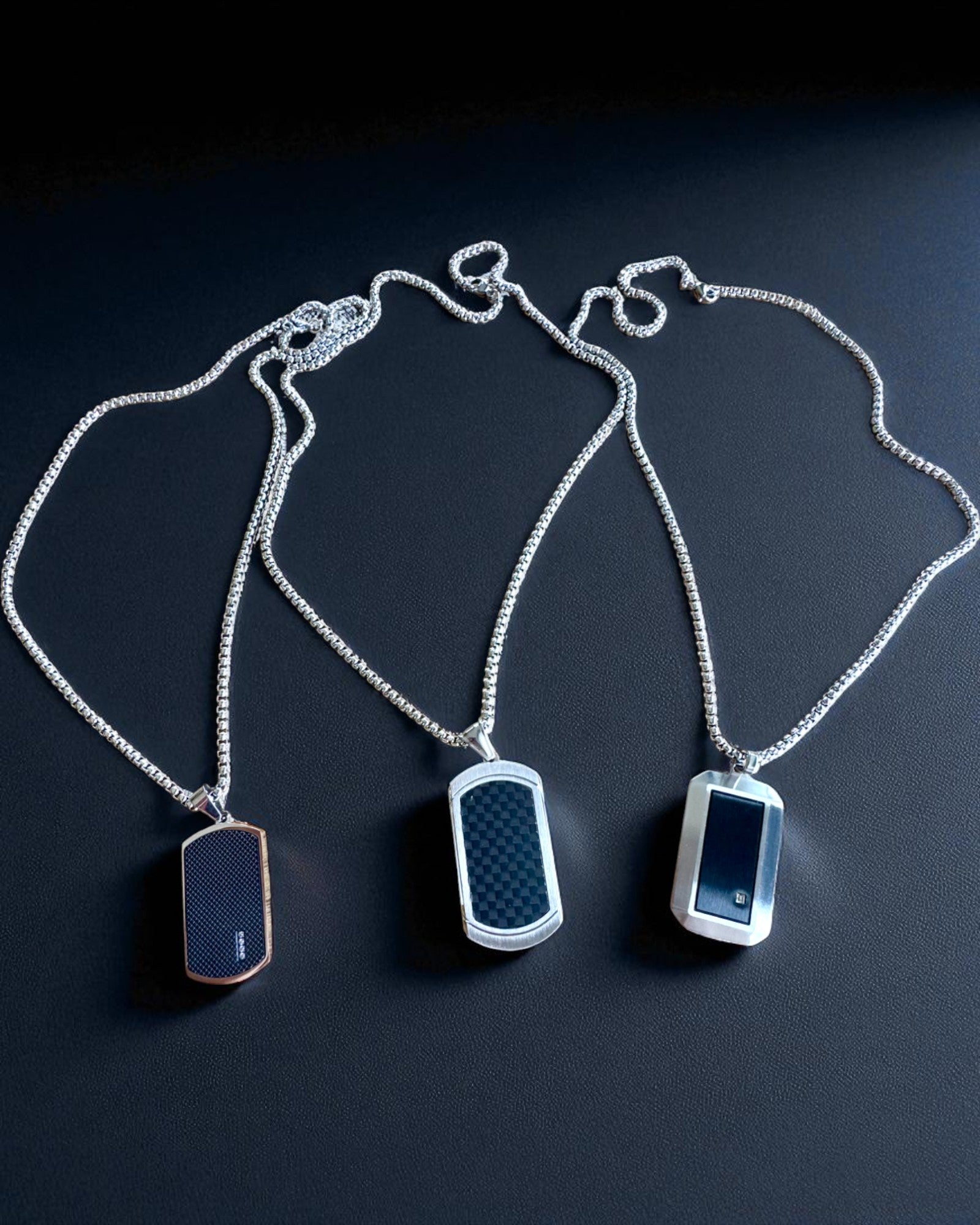 Collar masculino Dog Tag "SteelVision" – acero inoxidable, 15 variantes, personalización con grabado