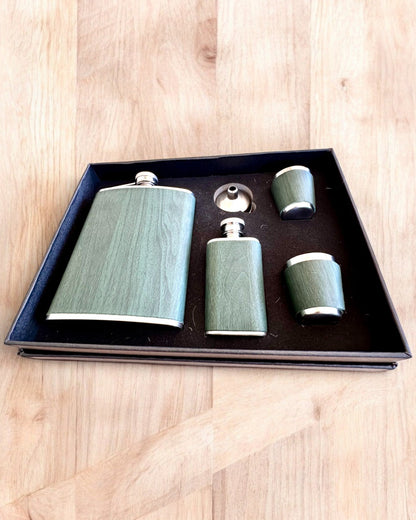 Juego de petacas con vasos "Forest Spirit", para regalo personalización con grabado