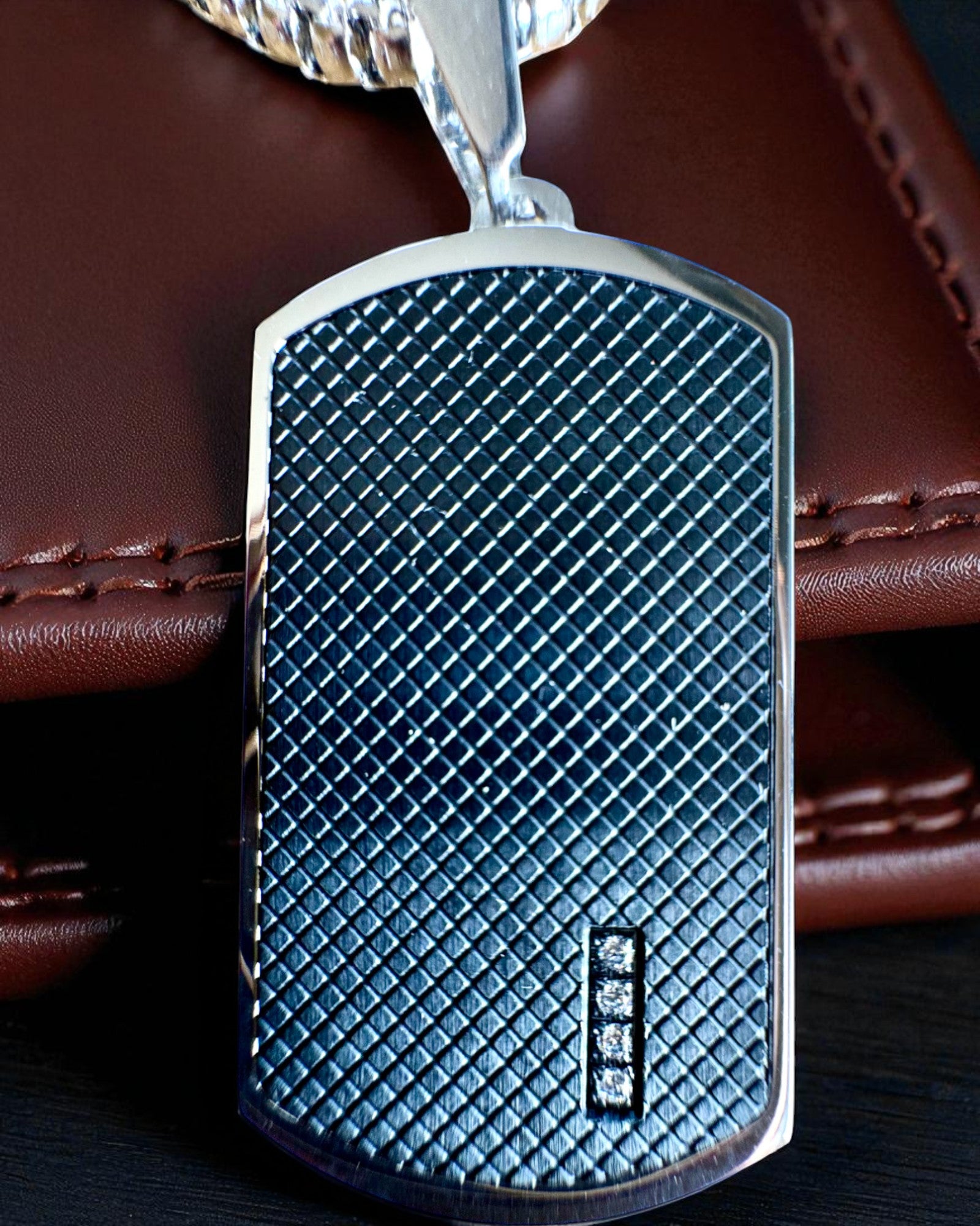 Collar masculino Dog Tag "SteelVision" – acero inoxidable, 15 variantes, personalización con grabado