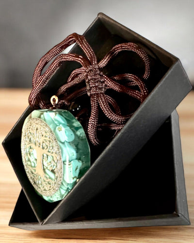 Amuleto "Drzewo Życia" con turquesa – Tu fuerza personal, collar para regalo, personalización con grabado