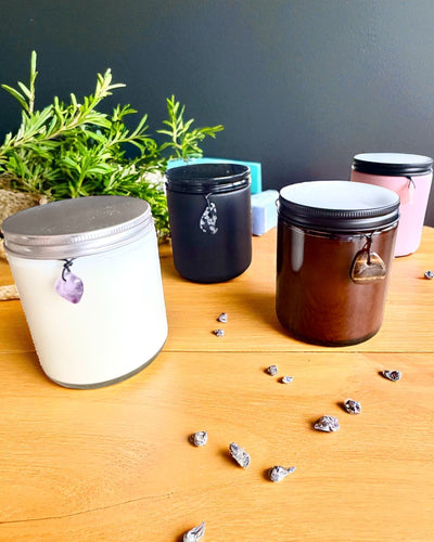 Vela de soja intencional Amatista – calma, armonía y purificación, 250 ml, posibilidad de personalización para regalo