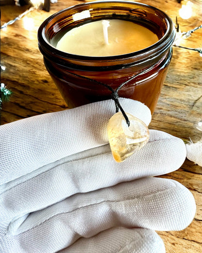 Vela de soja intencional 250 ml con piedra natural – elige tu energía: Citrino o Granate, personalización con grabado para regalo