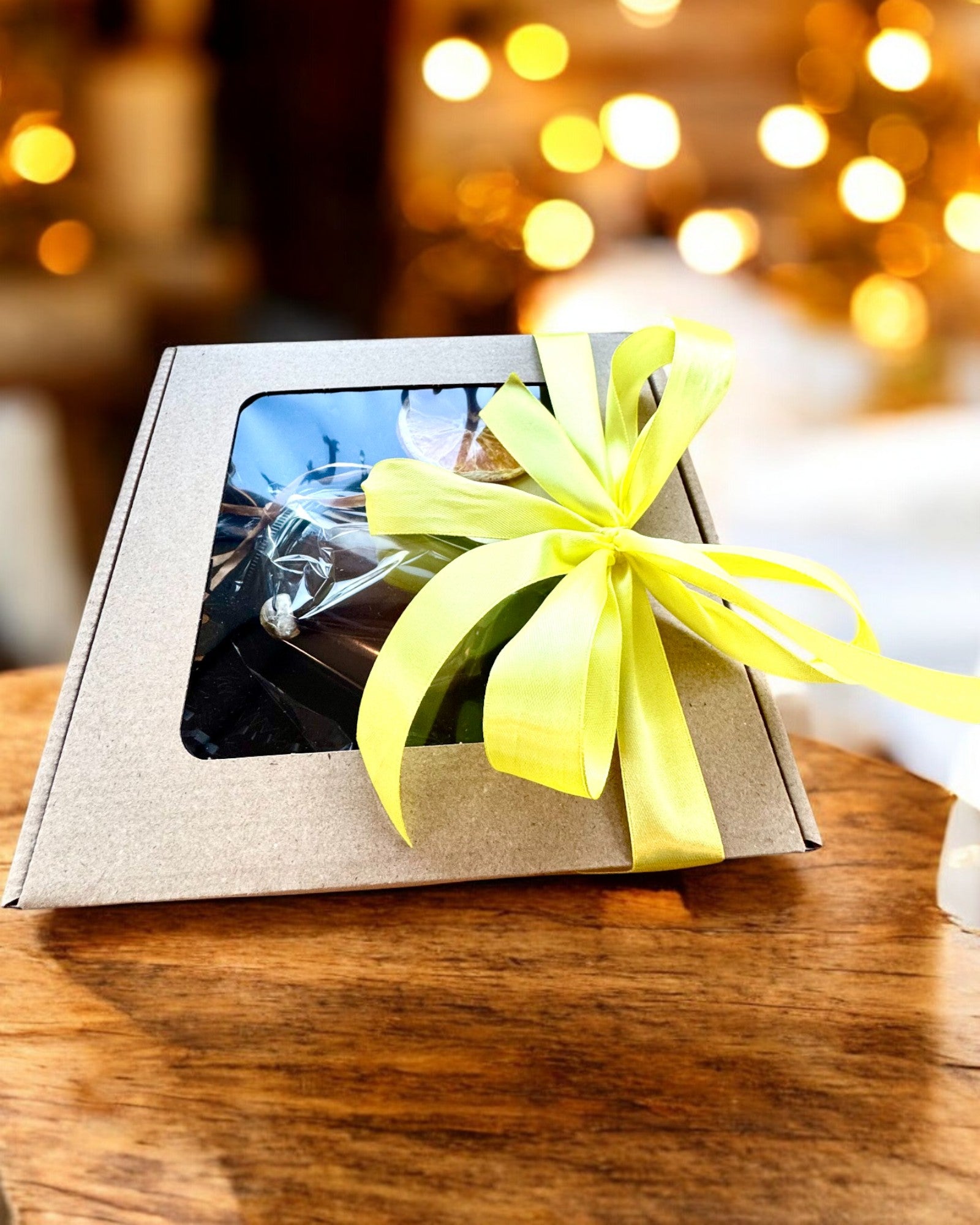 Vela de soja intencional 250 ml con piedra natural – elige tu energía: Citrino o Granate, personalización con grabado para regalo