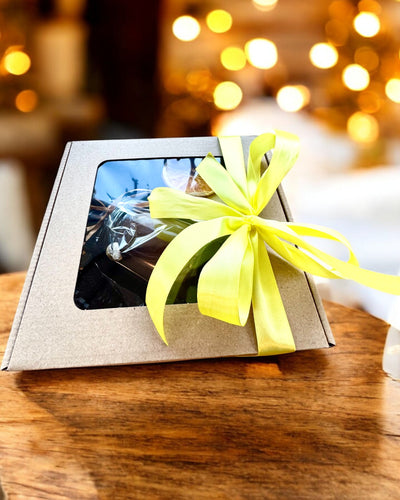 Vela de soja intencional 250 ml con piedra natural – elige tu energía: Citrino o Granate, personalización con grabado para regalo