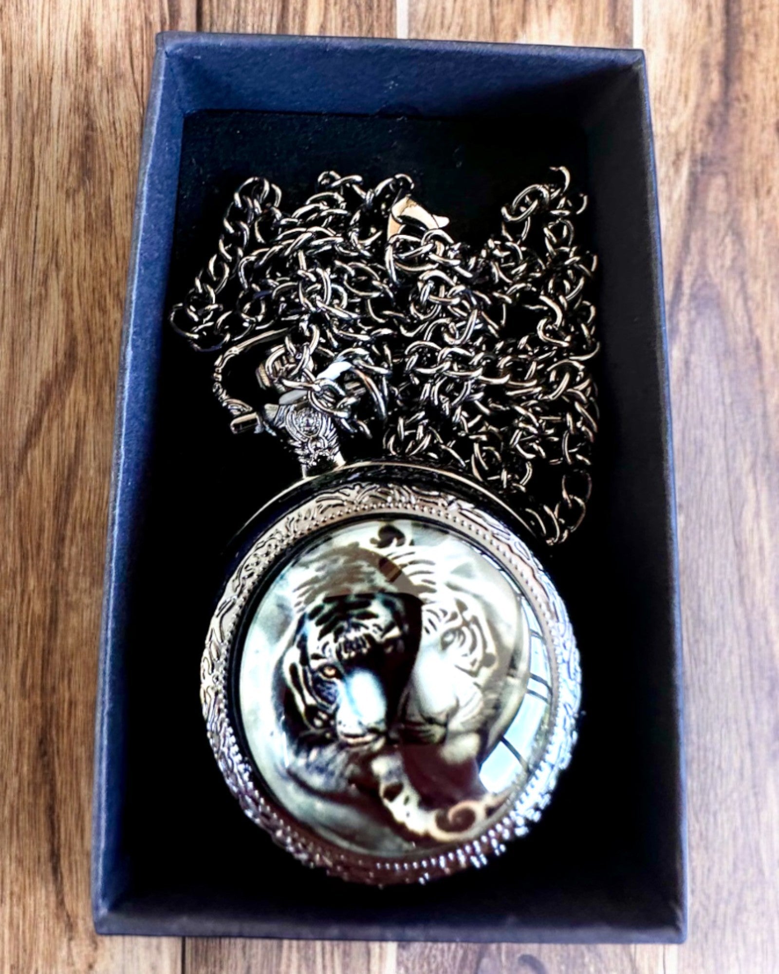 Reloj de bolsillo "Tygrysia Elegancja" de acero inoxidable con opción de grabado para regalo
