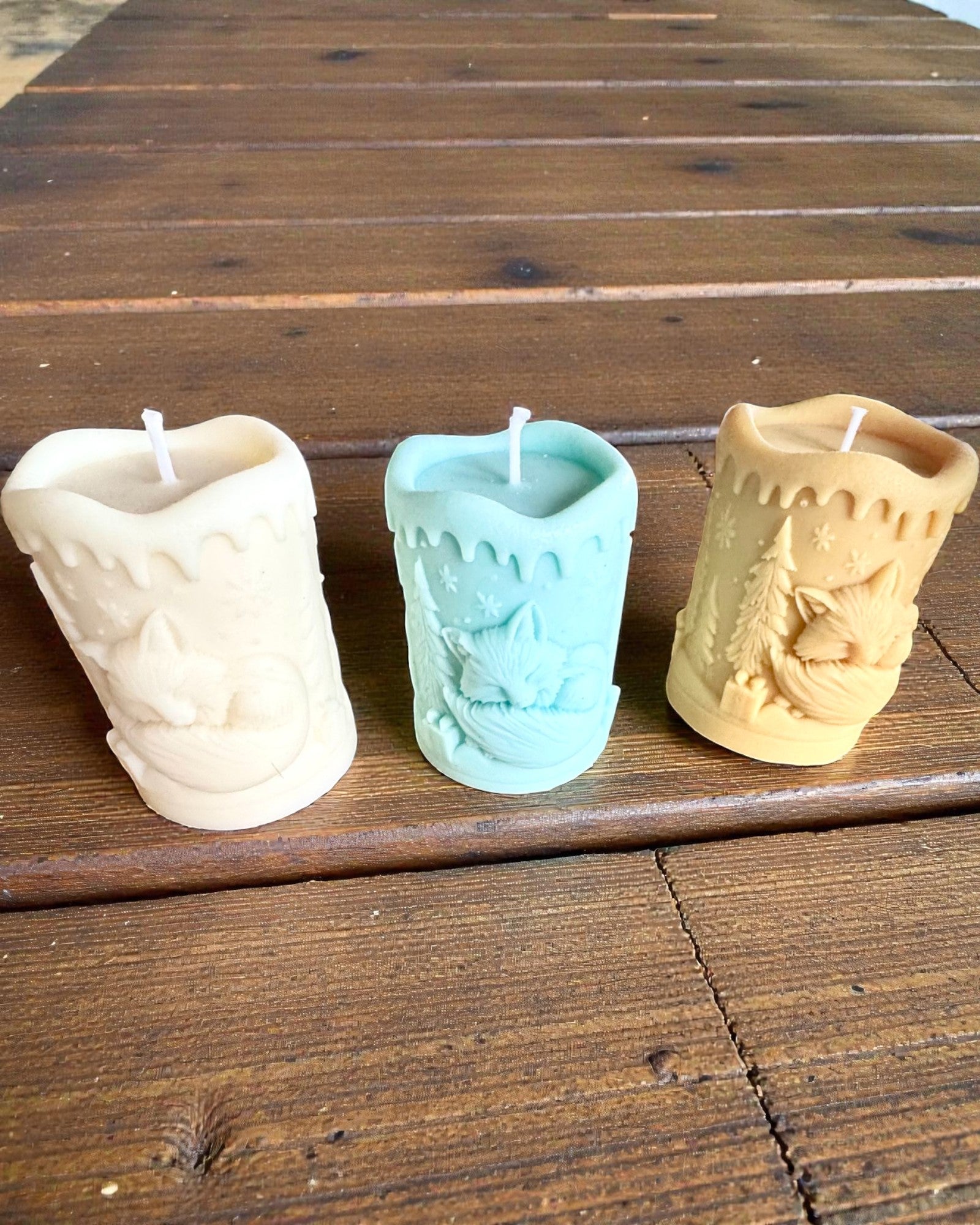 Vela de soja Zorro Invernal, 7,5 cm de altura, vela de soja vertida a mano con un adorable zorro dormido, personalizable con grabado en la placa