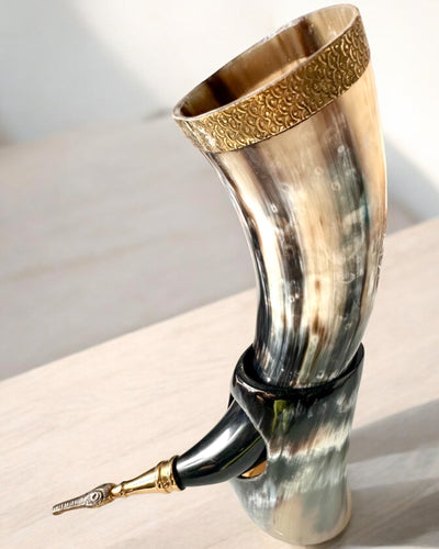 Copa de Cuerno "Viking Valor" - Grabado a Mano, Calidad Premium - 4 variantes para elegir