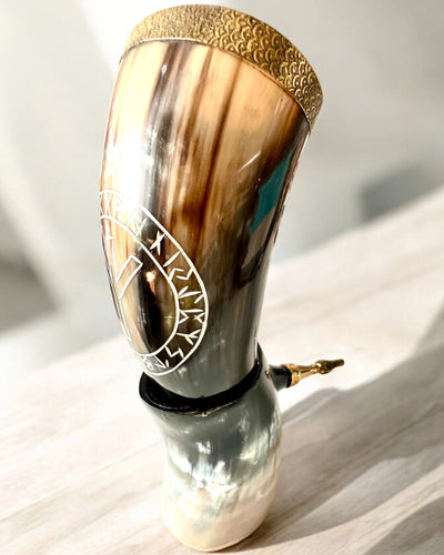 Copa de Cuerno "Viking Valor" - Grabado a Mano, Calidad Premium - 4 variantes para elegir