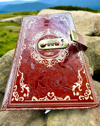 Exclusivo Cuaderno de Cuero "Sekretnik" A5 con Cerradura de Combinación - personalización con grabado