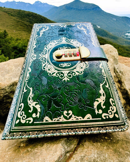 Exclusivo Cuaderno de Cuero "Sekretnik" A5 con Cerradura de Combinación - personalización con grabado