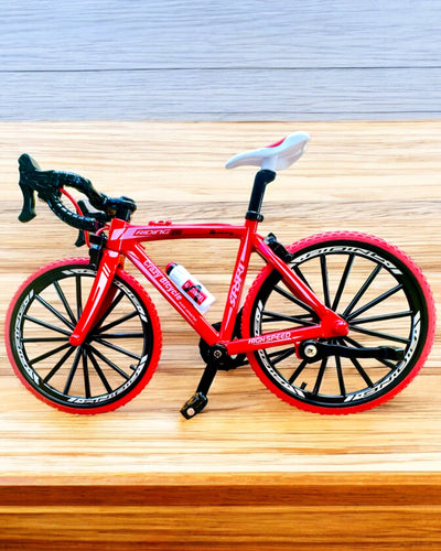 Modelo en miniatura de bicicleta roja de metal "SpeedMaster" personalización con grabado para regalo, 2 variantes de color