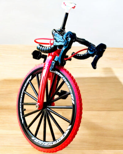 Modelo en miniatura de bicicleta roja de metal "SpeedMaster" personalización con grabado para regalo, 2 variantes de color