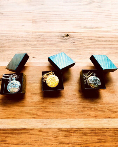 Reloj de Bolsillo "Motocyklowy Elegancik 2" – Grabado para regalo, 3 variantes de color