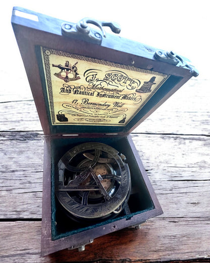 Gran Caja de Madera para Sextante o Brújula Premium "Mariner's Legacy" con Posibilidad de Grabado